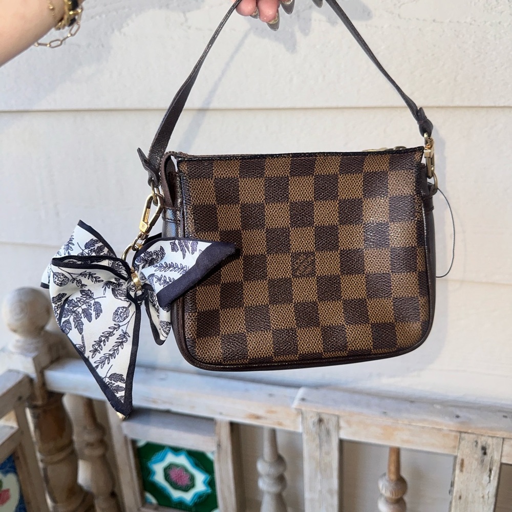 LOUIS VUITTON DAMIER TROUSSE MAKEUP HANDBAG N00928